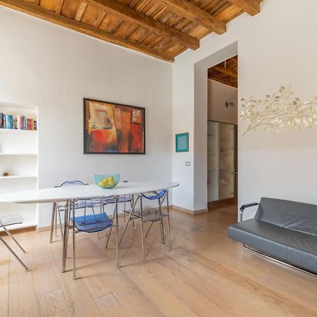 Modern Apartment In Campo De Fiori Rome Exterior photo