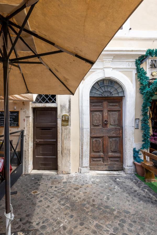 Modern Apartment In Campo De Fiori Rome Exterior photo